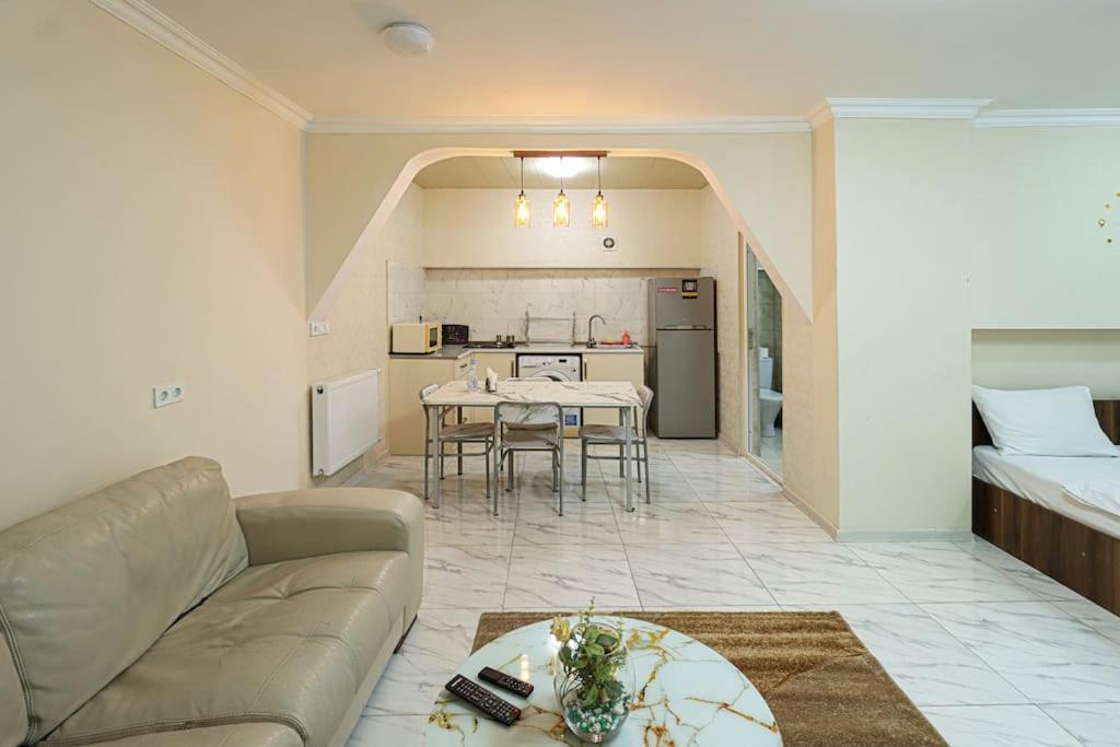 Spacious In Sololaki District *