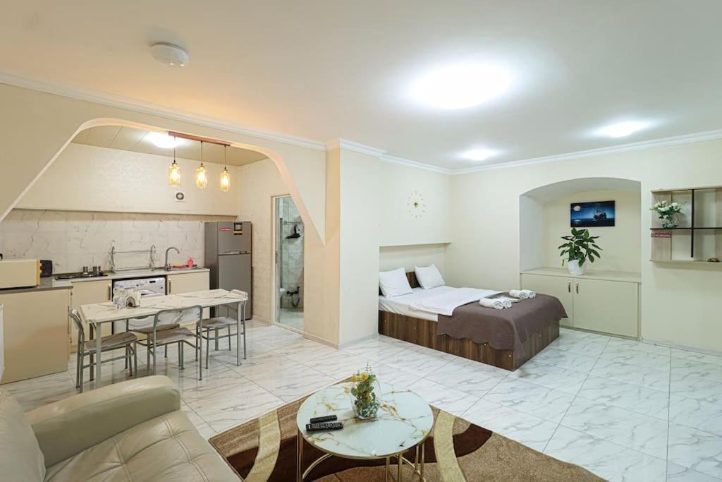 Spacious In Sololaki District